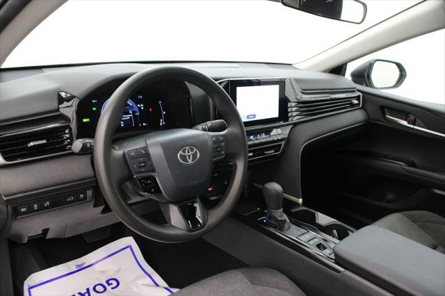 Used 2025 Toyota Camry LE FWD image 15