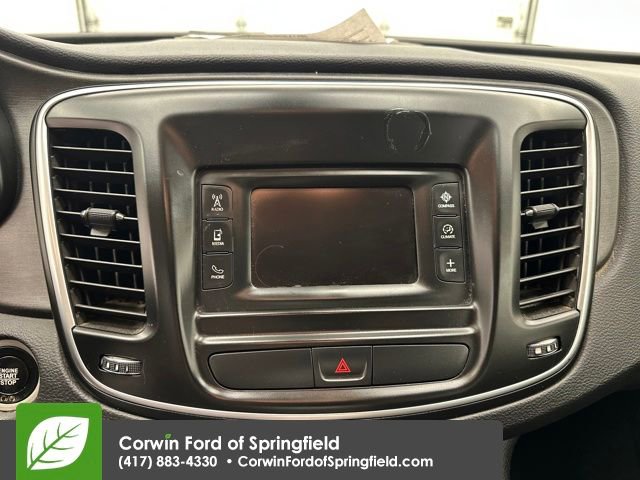 Used 2016 Chrysler 200 LX image 28