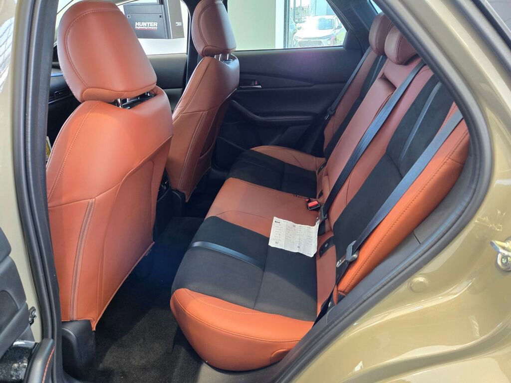 New 2025 MAZDA CX-30 Carbon image 13