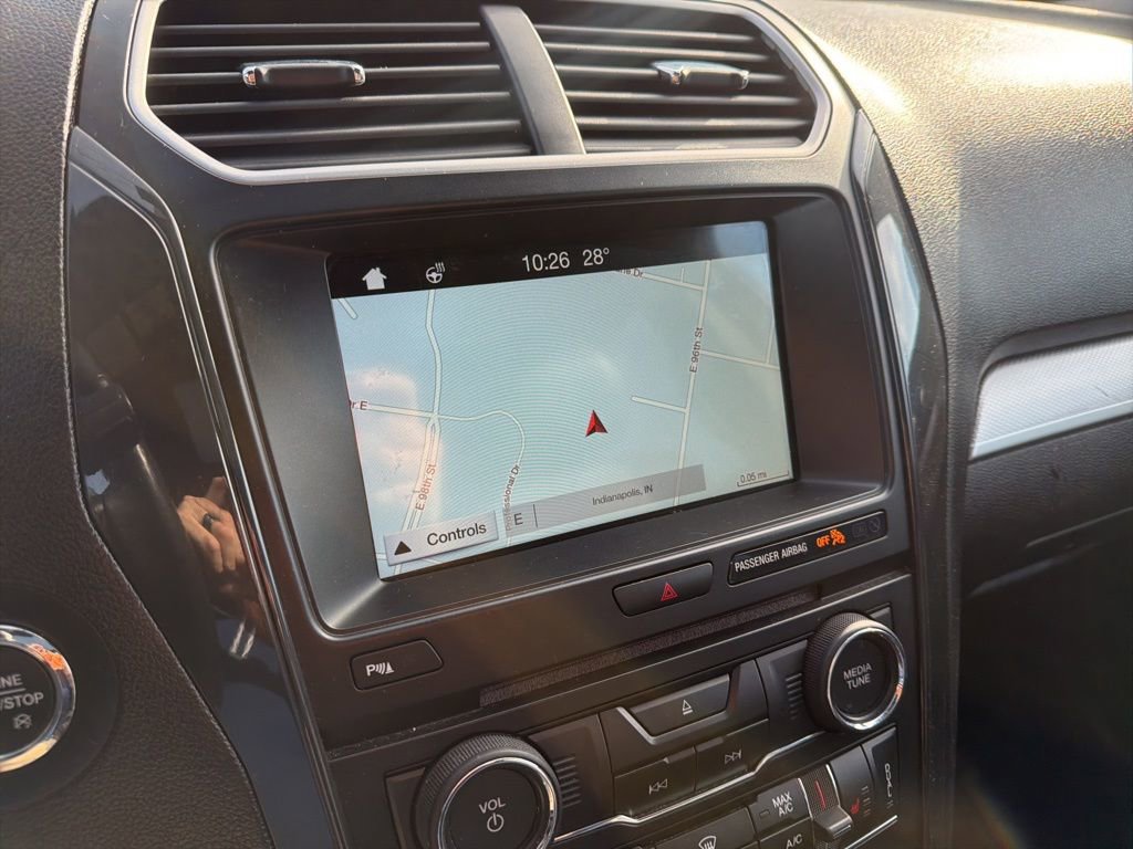 Used 2017 Ford Explorer XLT w/ Equipment Group 202A image 30