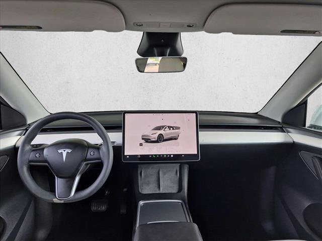 Used 2024 Tesla Model Y Long Range RWD image 19