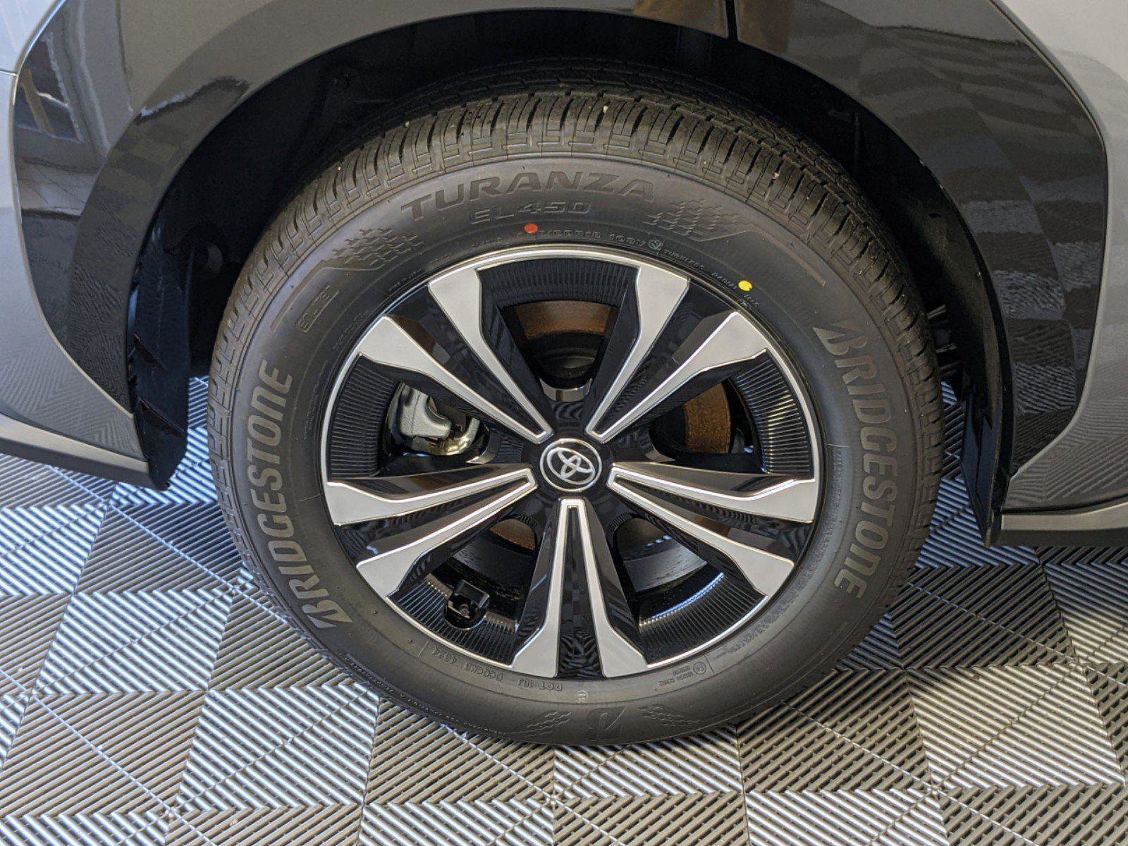 New 2025 Toyota bZ4X AWD image 24