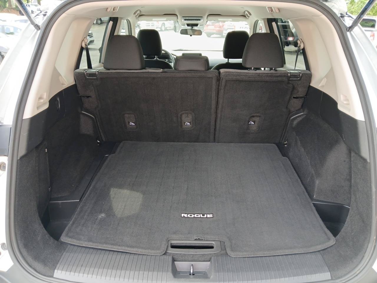 Used 2022 Nissan Rogue SV FWD image 10