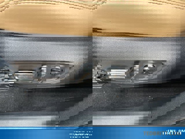 Used 2022 Toyota RAV4 Limited image 40