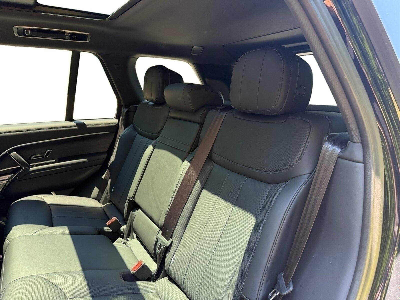 Certified 2023 Land Rover Range Rover SE AWD/4WD image 16