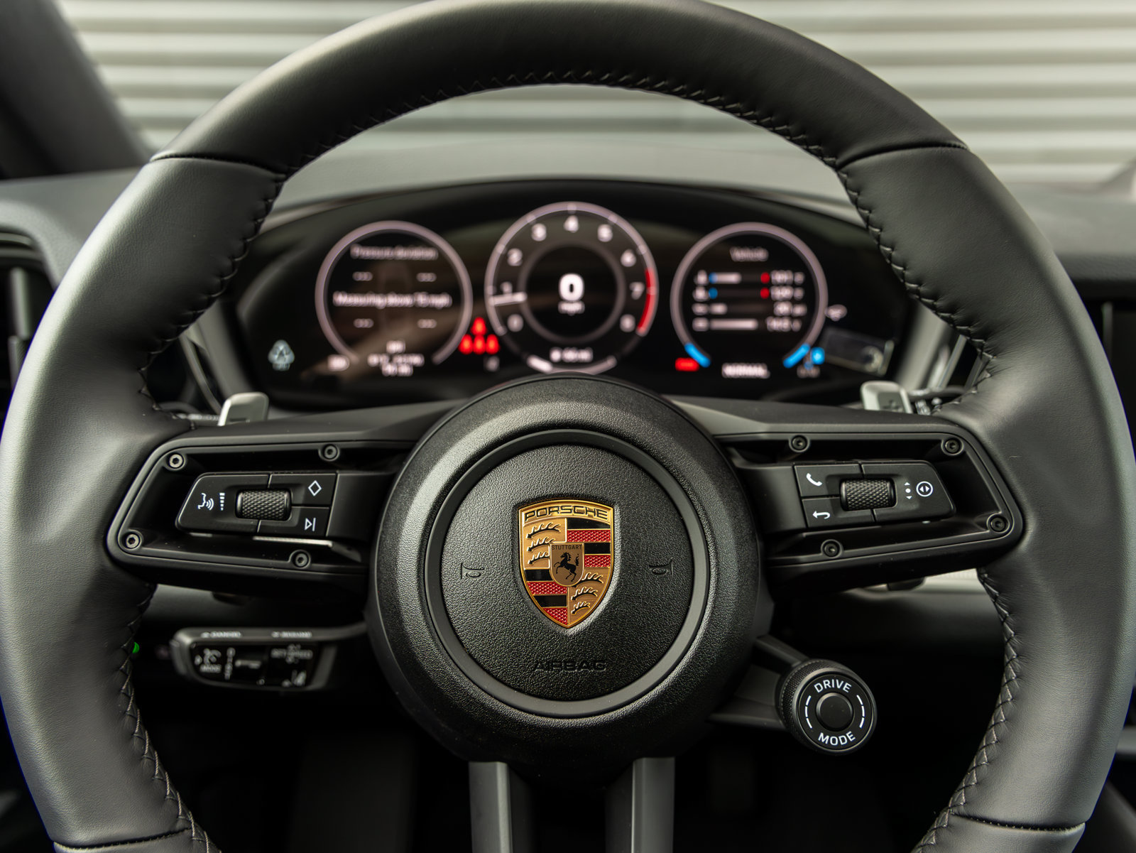 New 2026 Porsche Cayenne Coupe AWD/4WD image 14