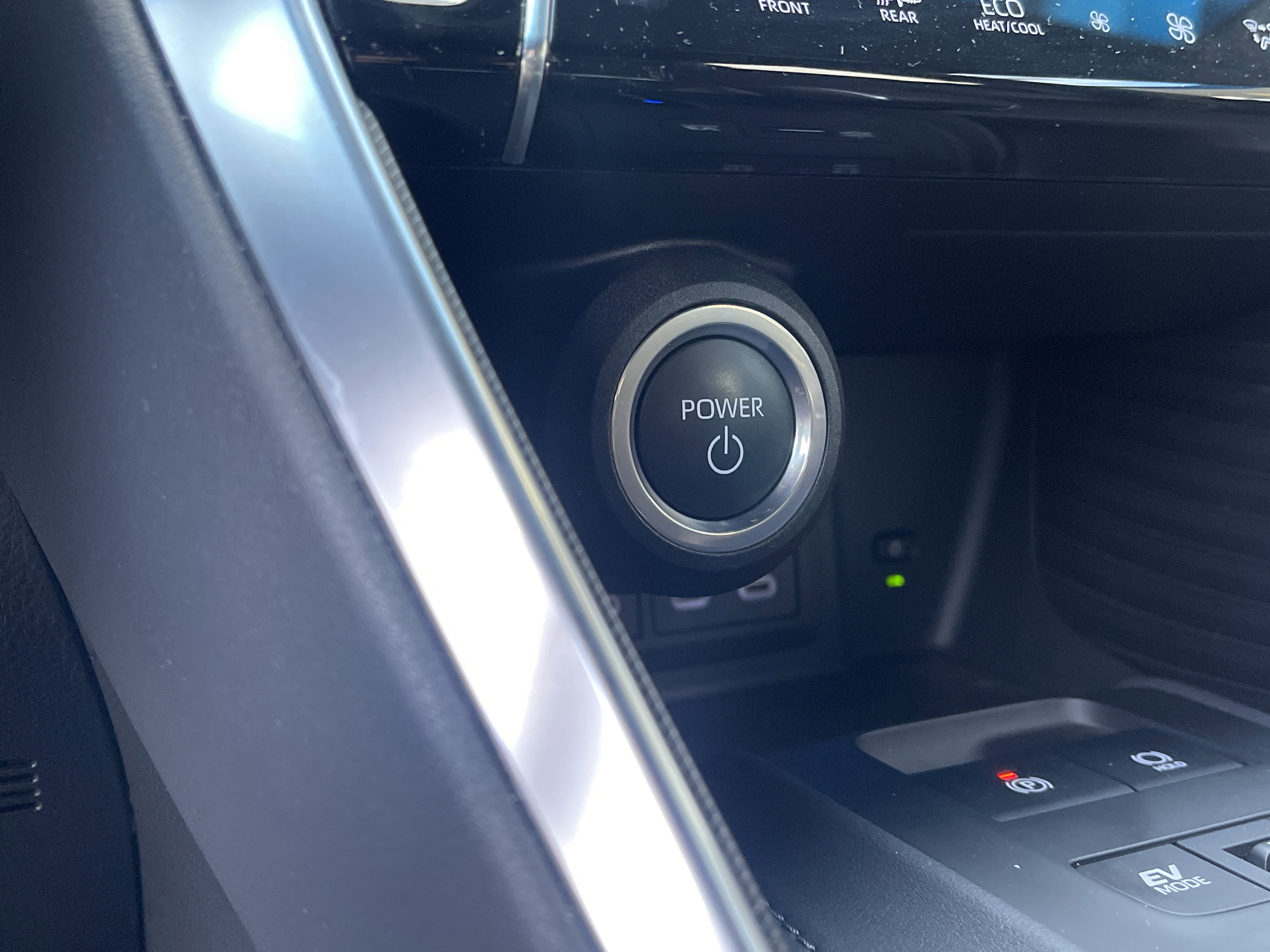 Used 2023 Toyota Venza XLE image 20