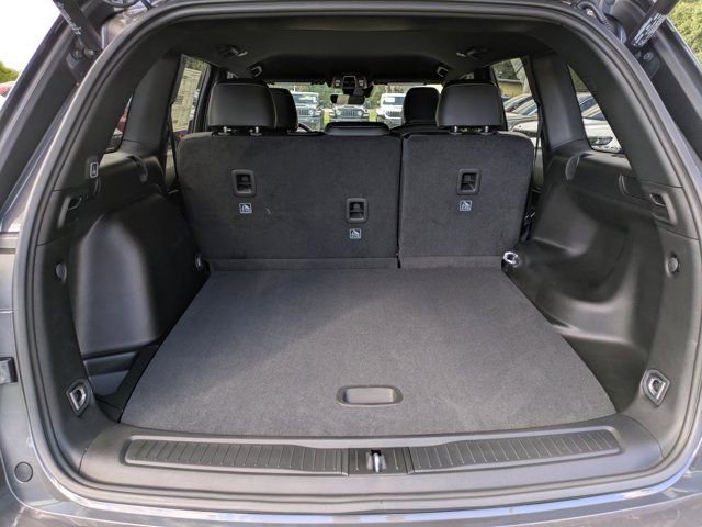 New 2025 Jeep Grand Cherokee Altitude image 11
