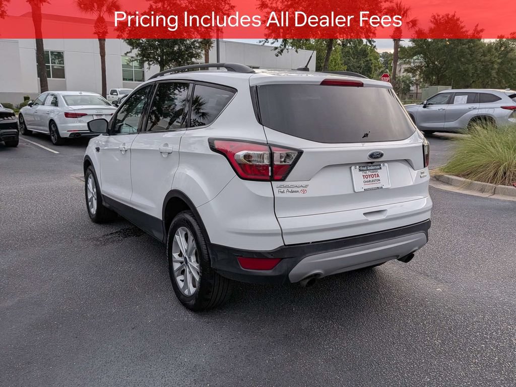 Used 2017 Ford Escape SE w/ Equipment Group 201A FWD image 6