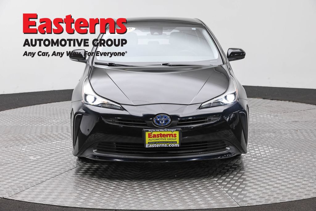 Used 2022 Toyota Prius LE FWD image 2