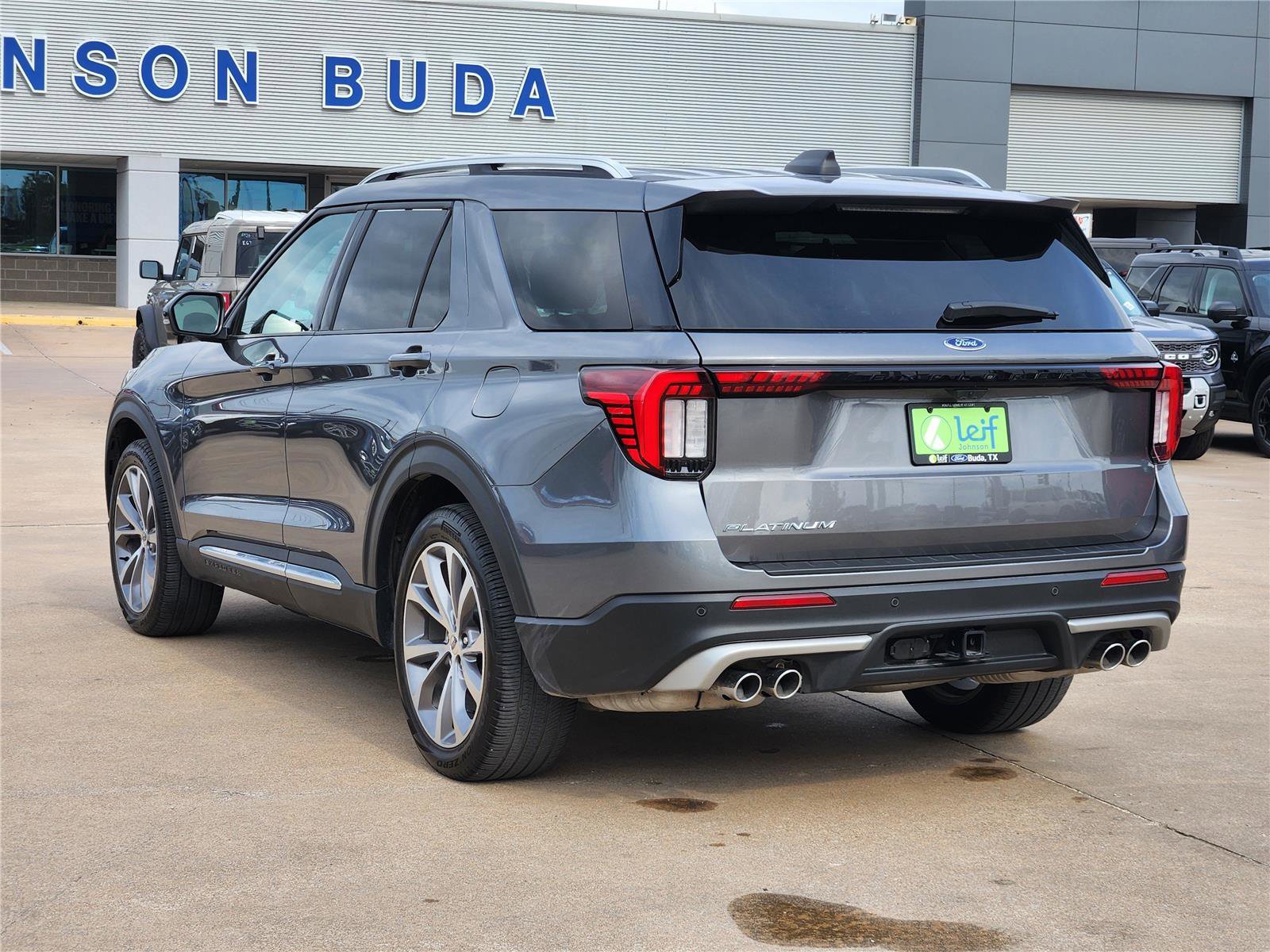 Used 2025 Ford Explorer Platinum w/ Ultimate Package RWD image 4