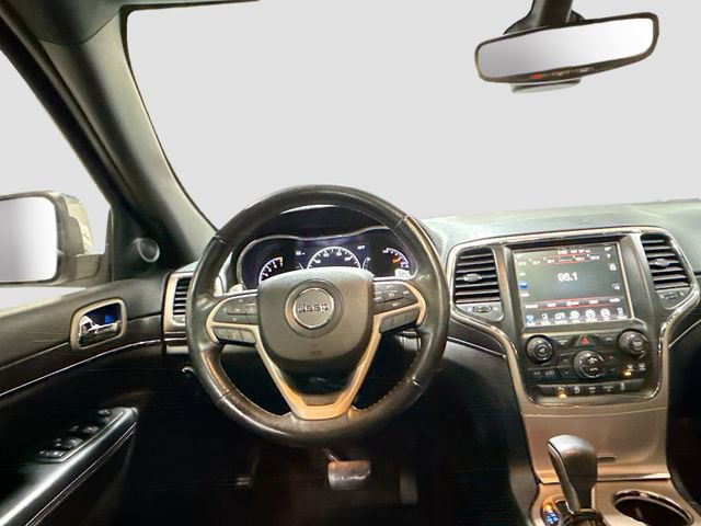 Used 2017 Jeep Grand Cherokee Limited image 24