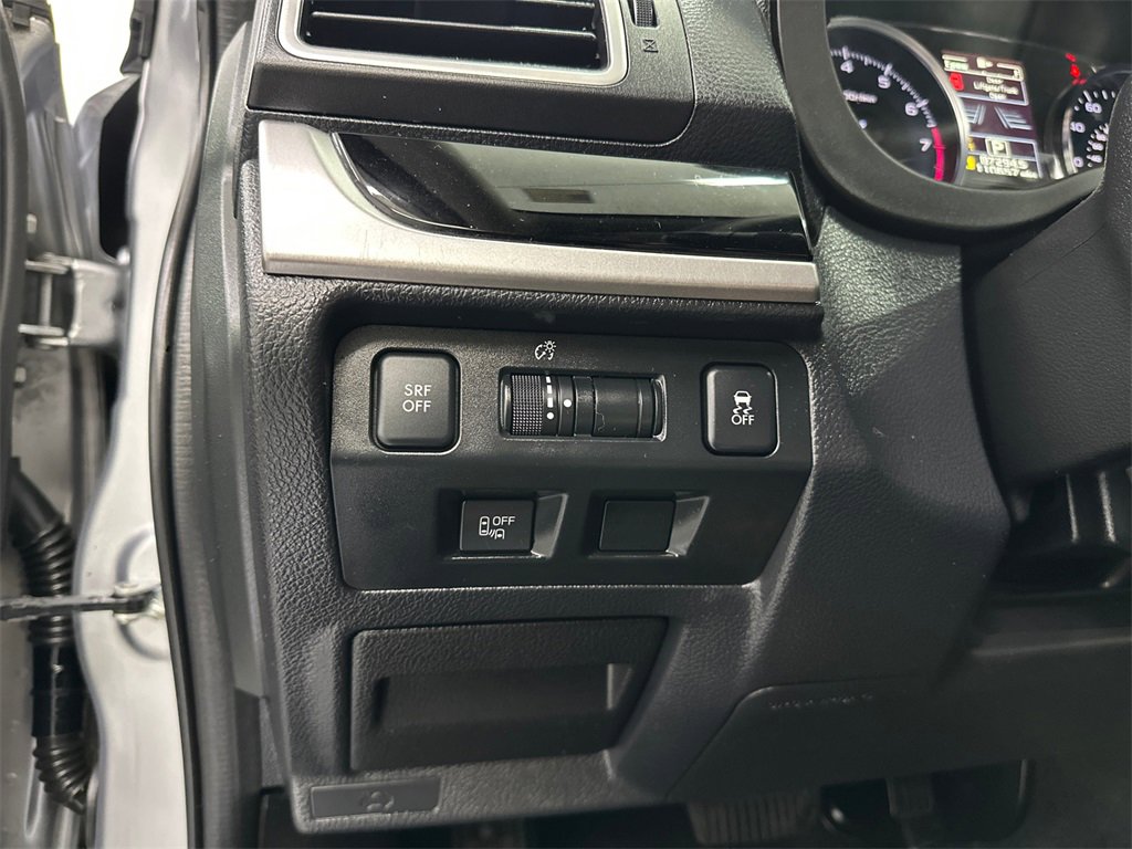 Used 2016 Subaru Crosstrek 2.0i Limited image 32