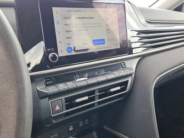 Used 2025 Toyota Camry LE image 17