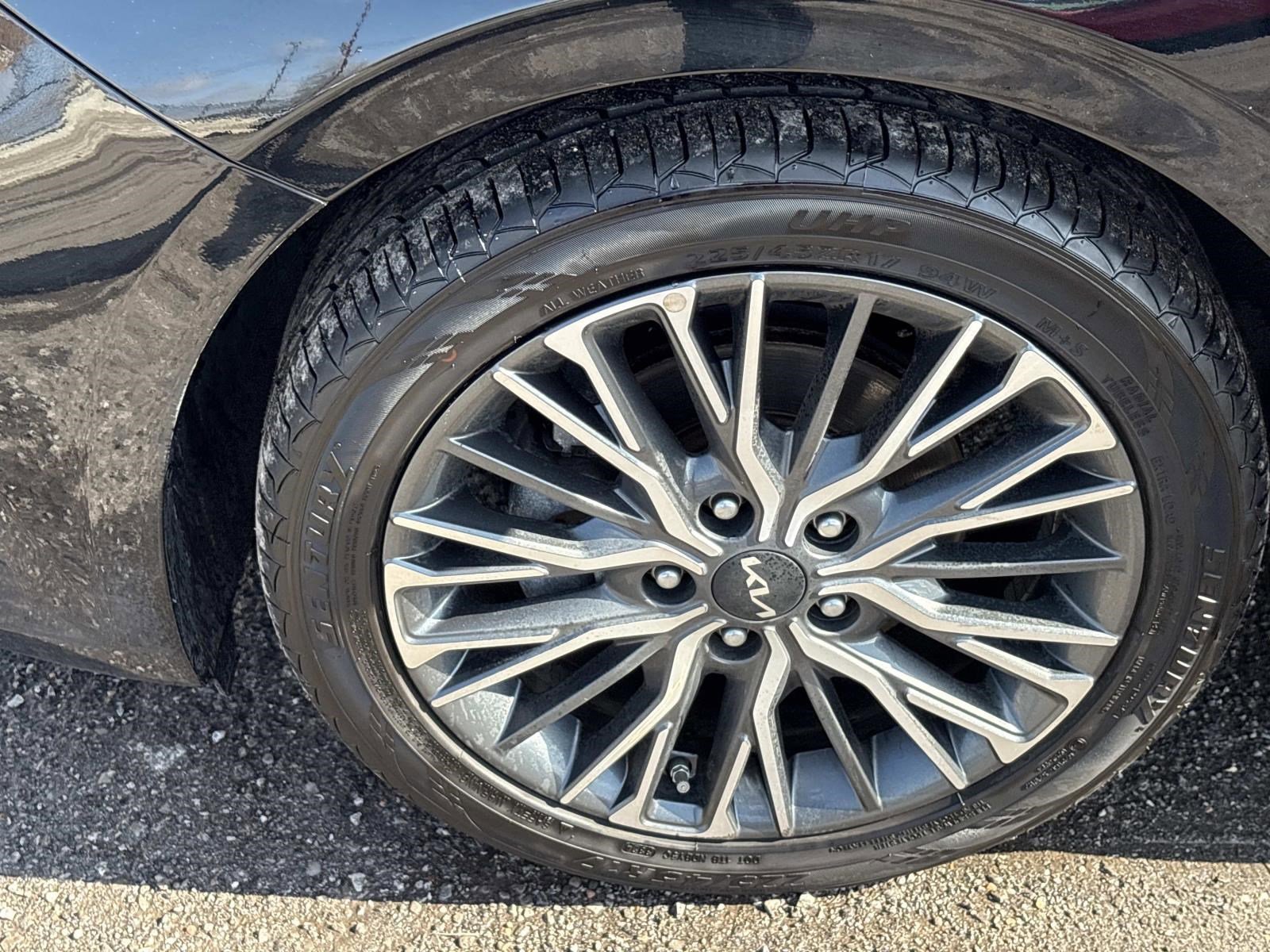 Used 2023 Kia Forte GT-Line w/ GT-Line Technology Package image 10