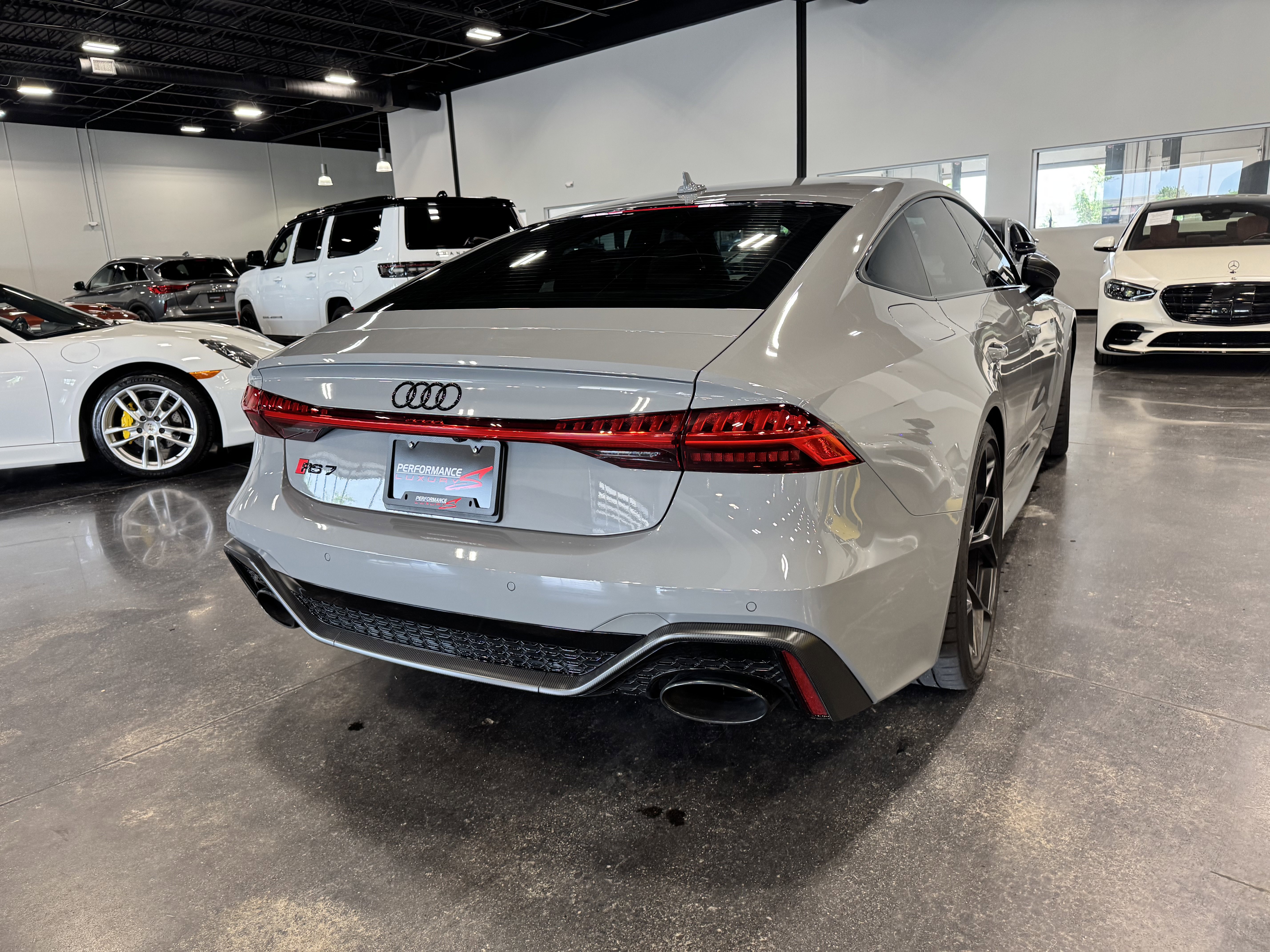 Used 2024 Audi RS 7 Performance AWD/4WD image 3