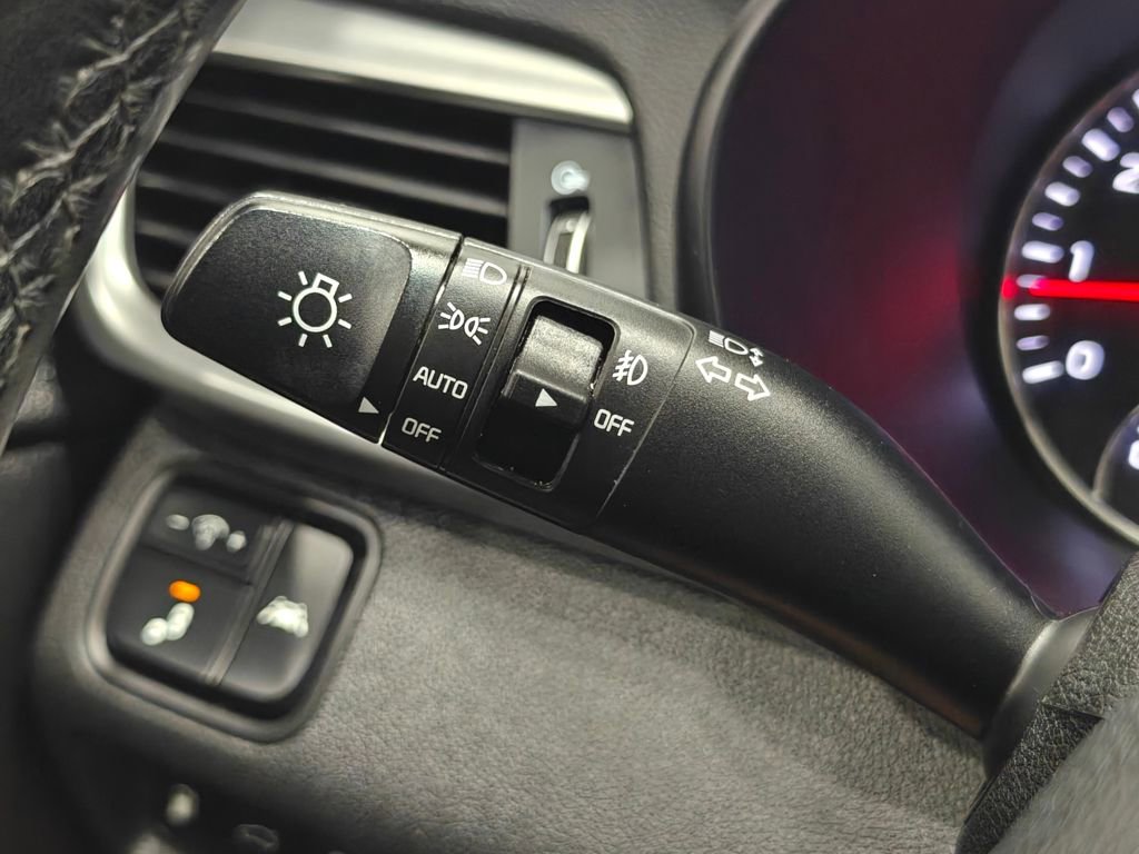 Used 2020 Kia Optima Premium image 42