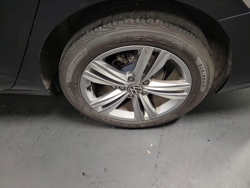 Used 2024 Volkswagen Jetta SE FWD image 10