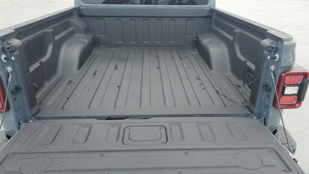 New 2026 Jeep Gladiator Sport image 9