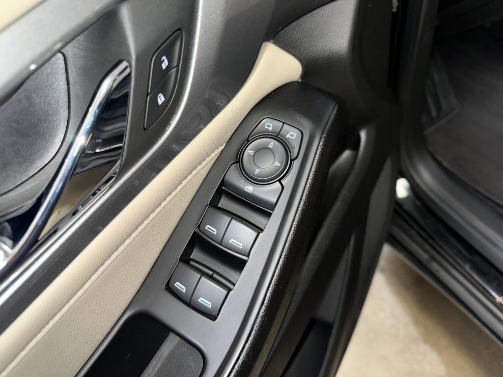 Certified 2023 Chevrolet Traverse LS image 4