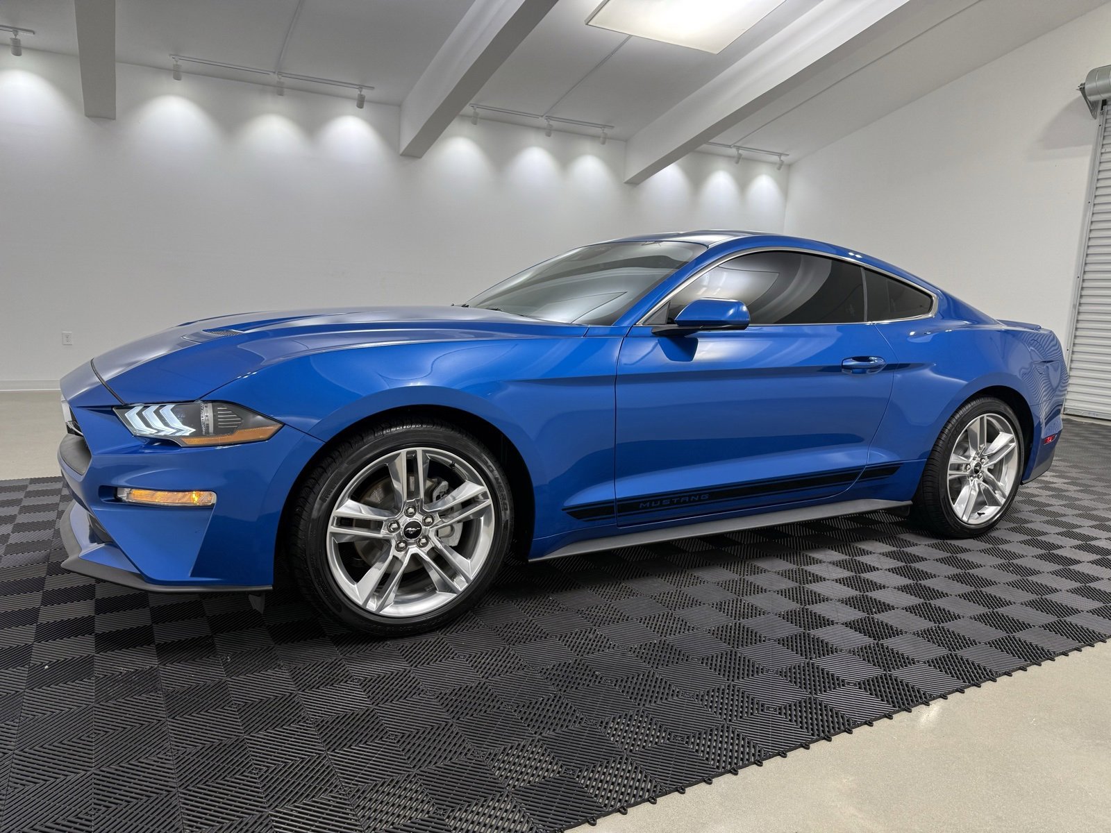 Used 2021 Ford Mustang Premium w/ Pony Package image 4