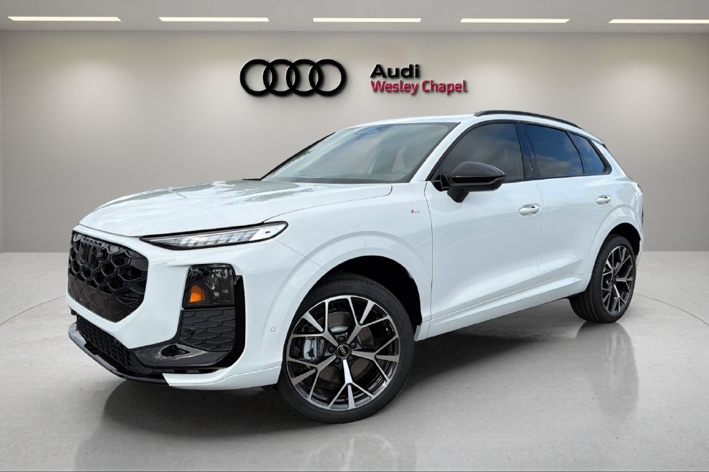 New 2026 Audi Q3 quattro 2.0T AWD/4WD image 1