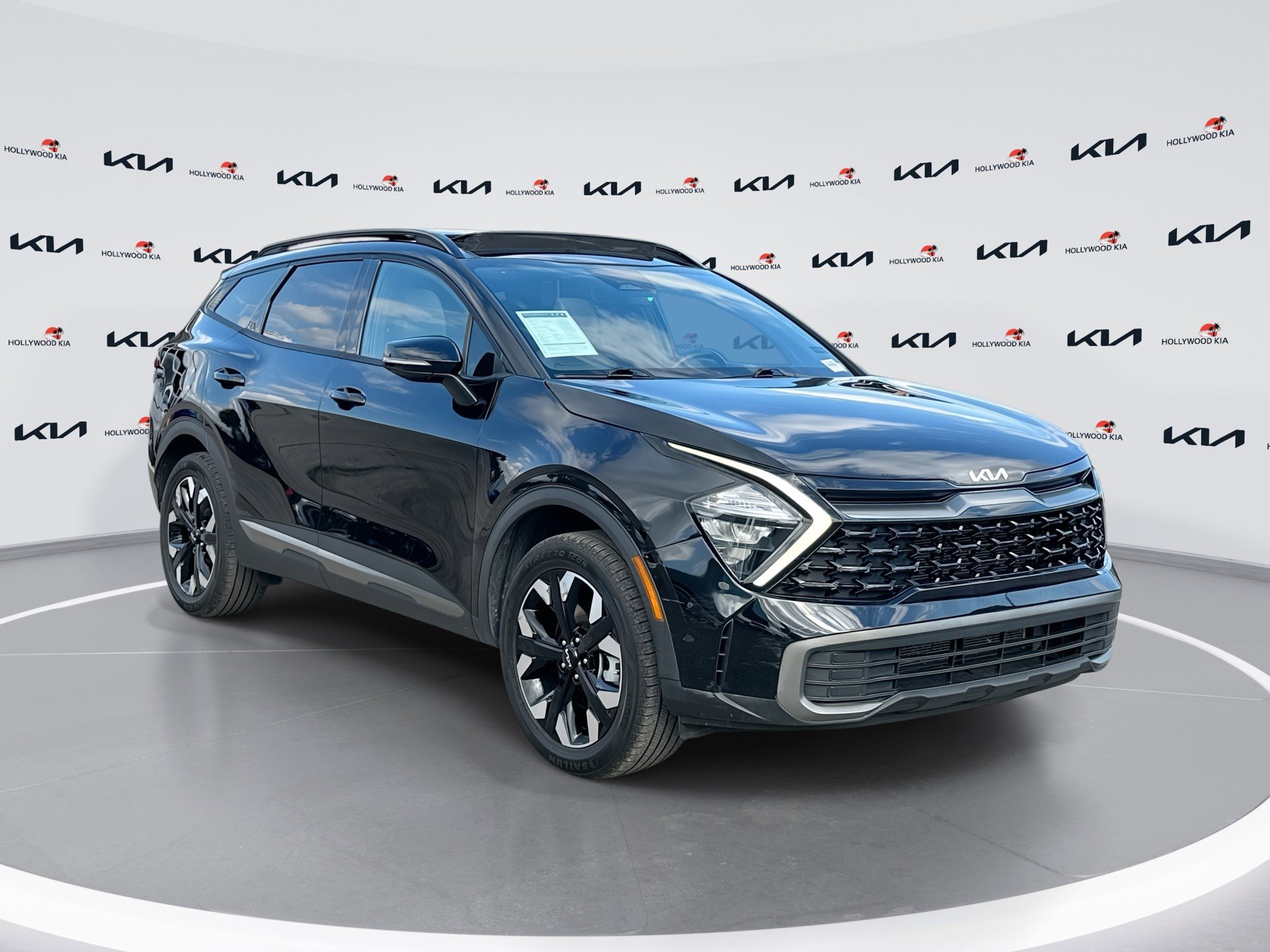Used 2023 Kia Sportage X-Line w/ X-Line Premium Package image 1