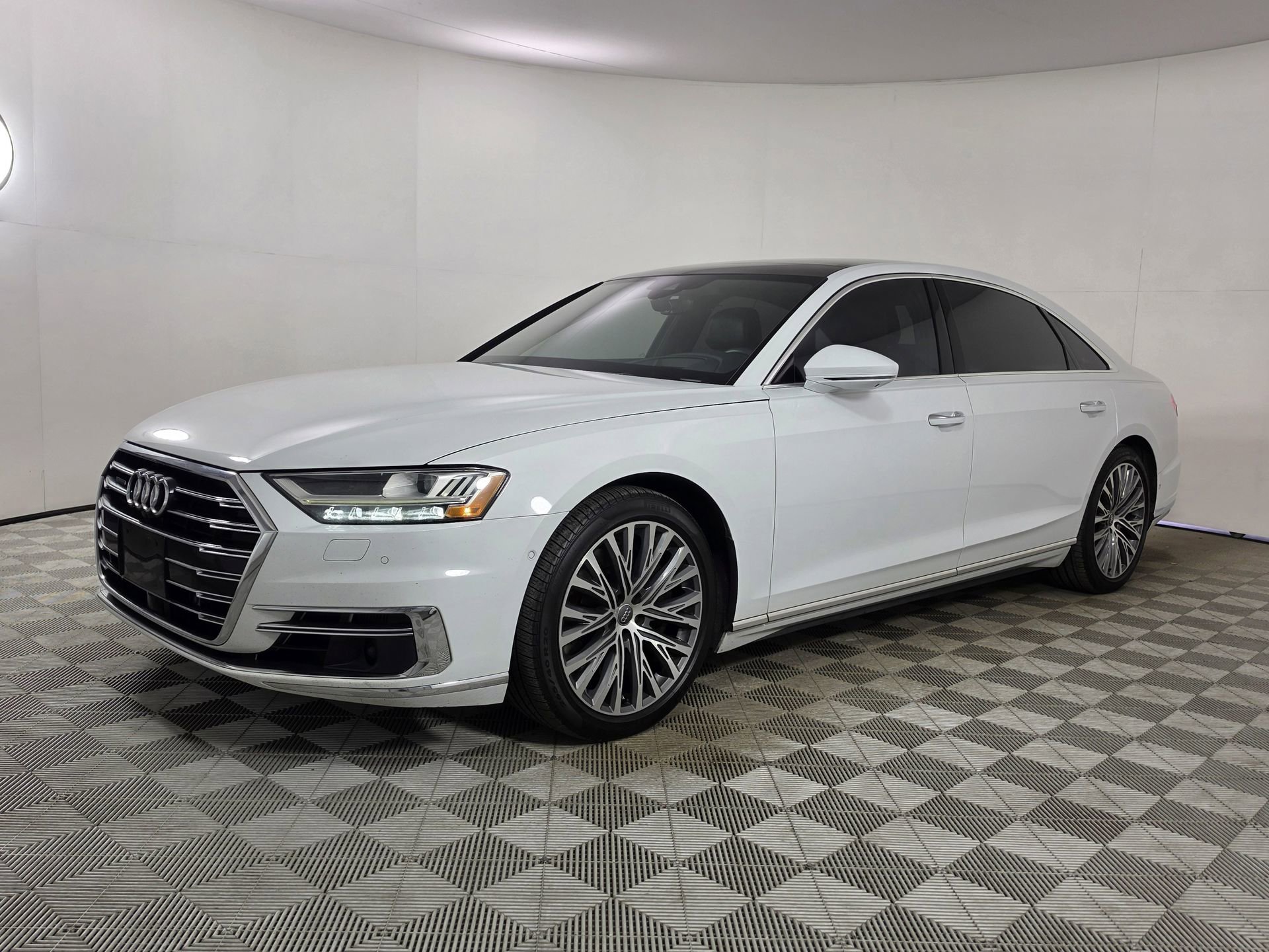 Used 2020 Audi A8 L 4.0T w/ Executive Package AWD/4WD image 3