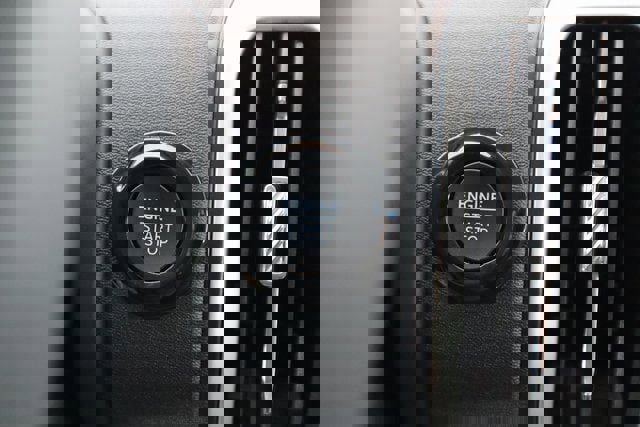 New 2025 Ford Expedition Active image 37