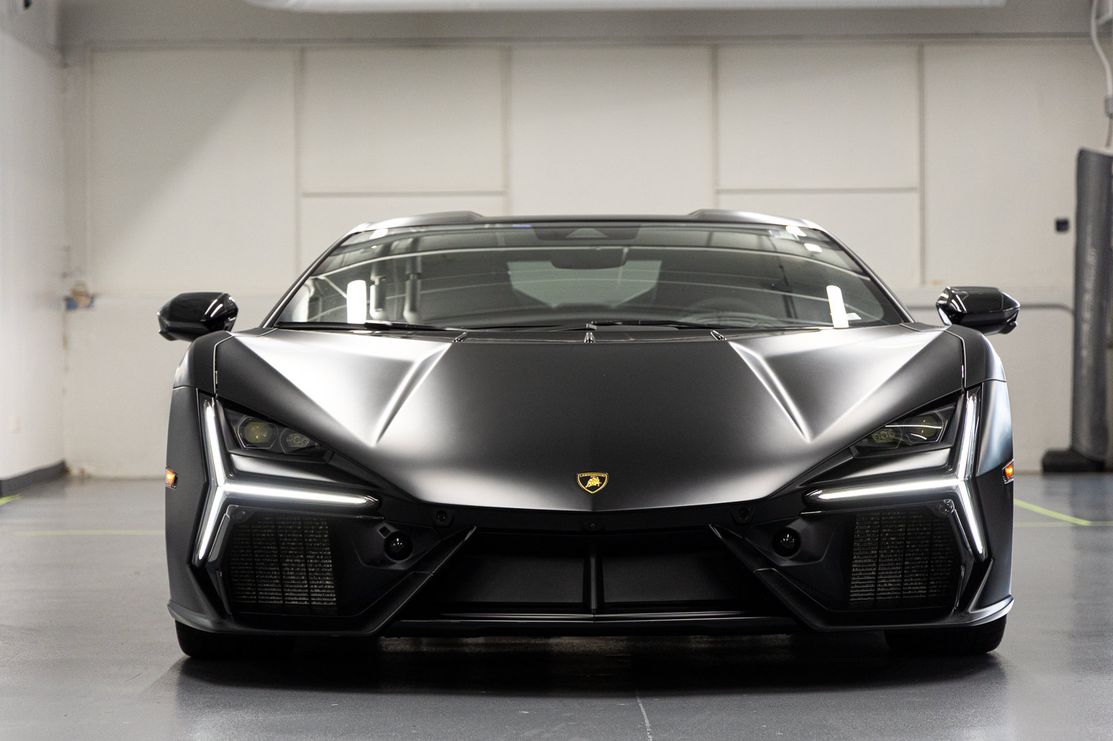 Used 2024 Lamborghini Revuelto AWD/4WD image 15