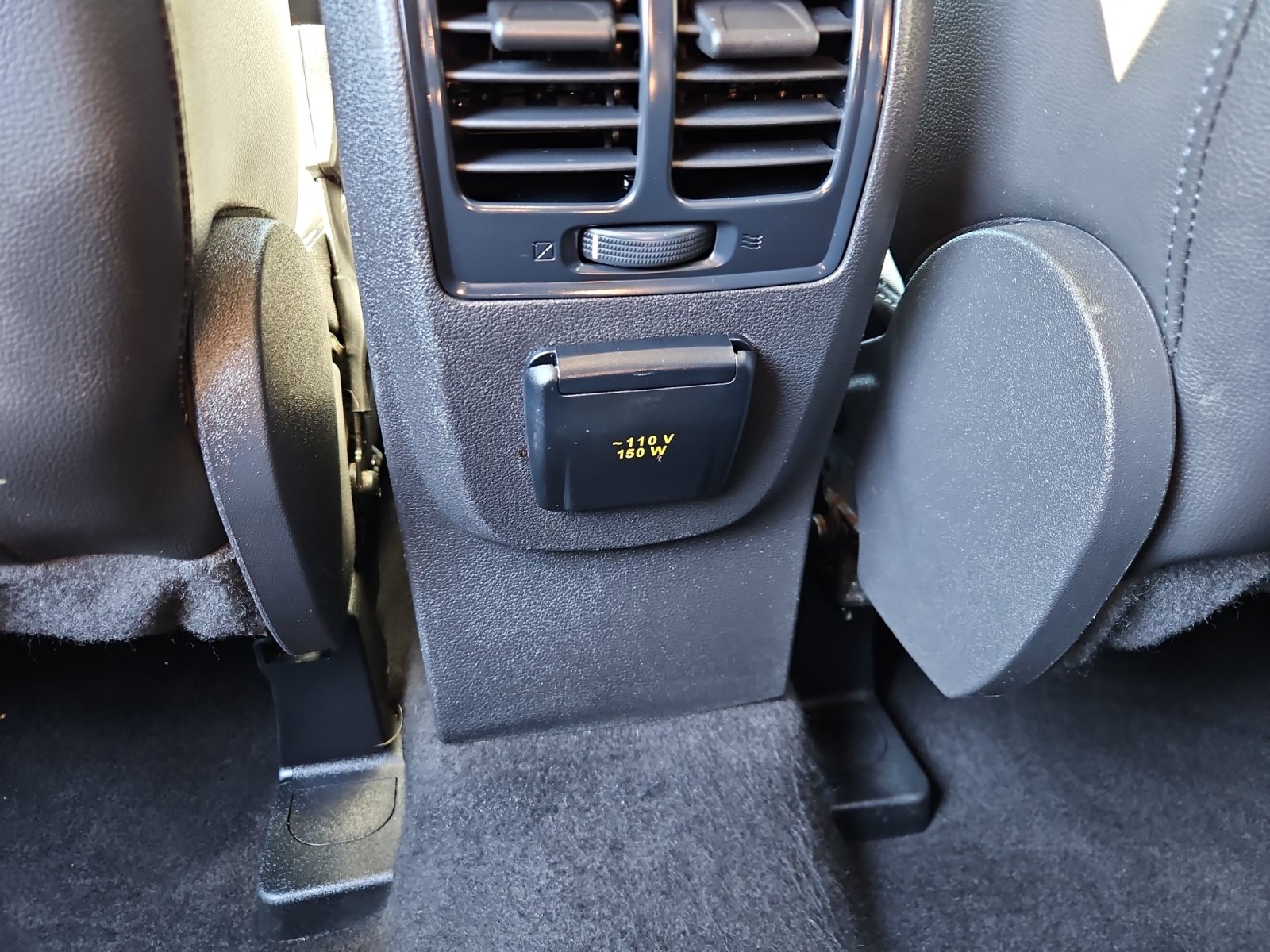 Used 2017 Ford Escape Titanium w/ Equipment Group 301A AWD/4WD image 11
