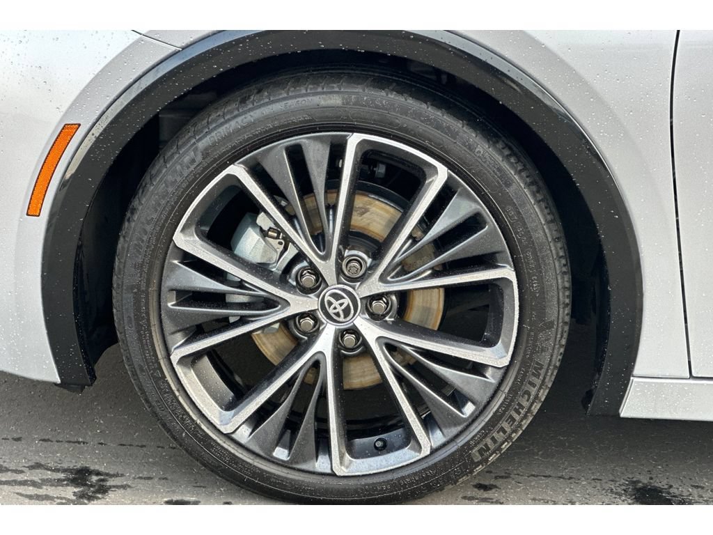 Used 2023 Toyota Prius XLE AWD/4WD image 32
