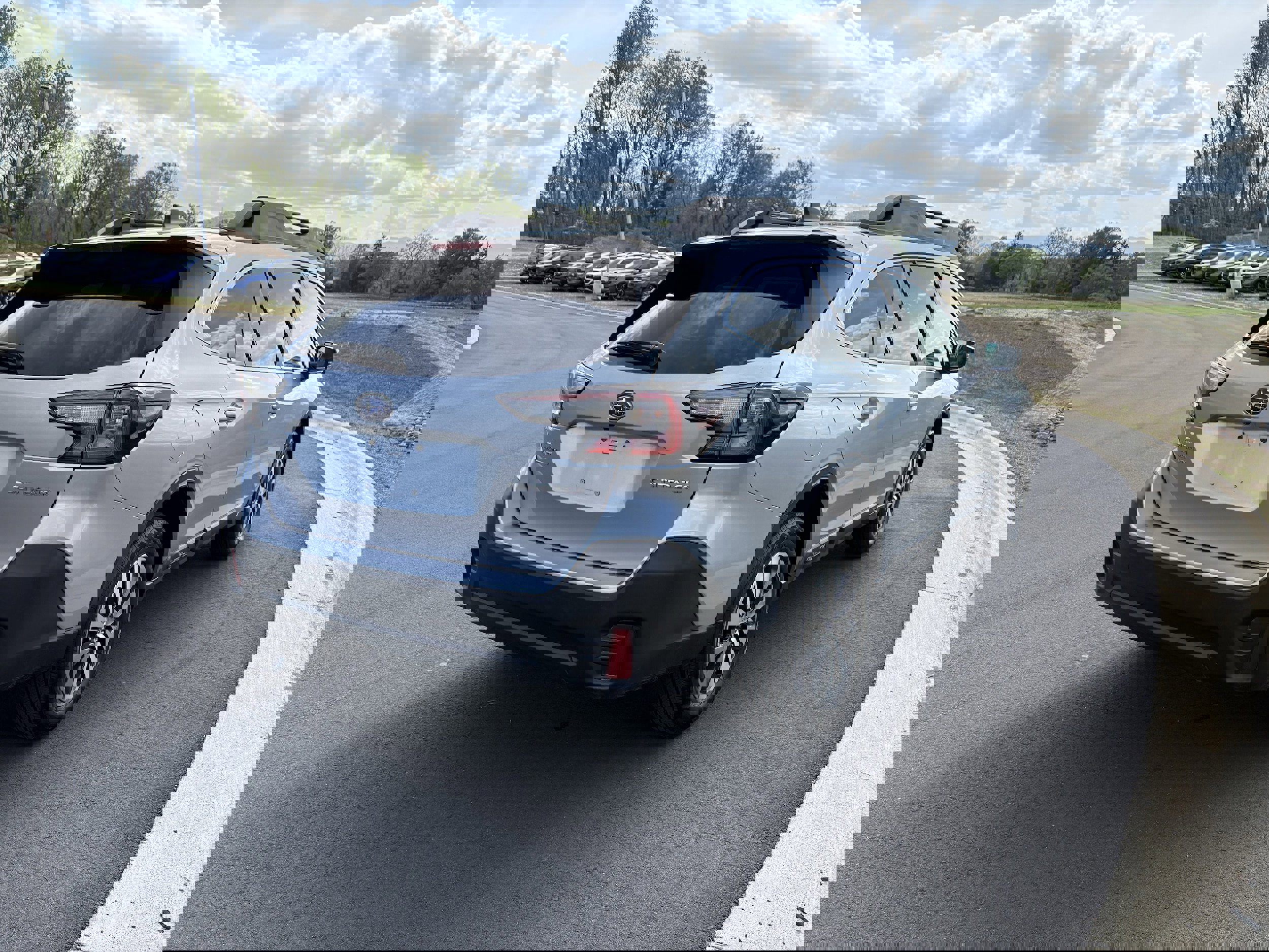 Used 2021 Subaru Outback Premium image 10