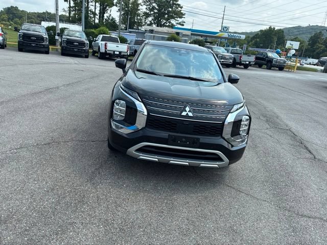 Used 2024 Mitsubishi Outlander SE AWD/4WD image 6
