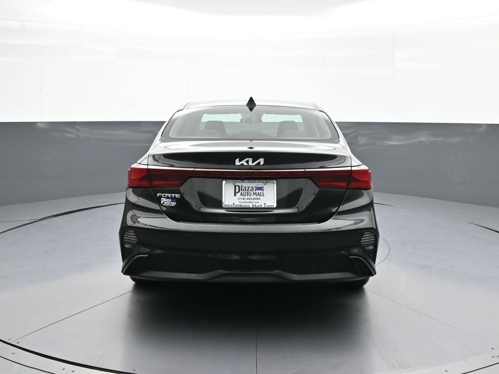 Certified 2023 Kia Forte LXS w/ LXS Technology Package FWD image 7