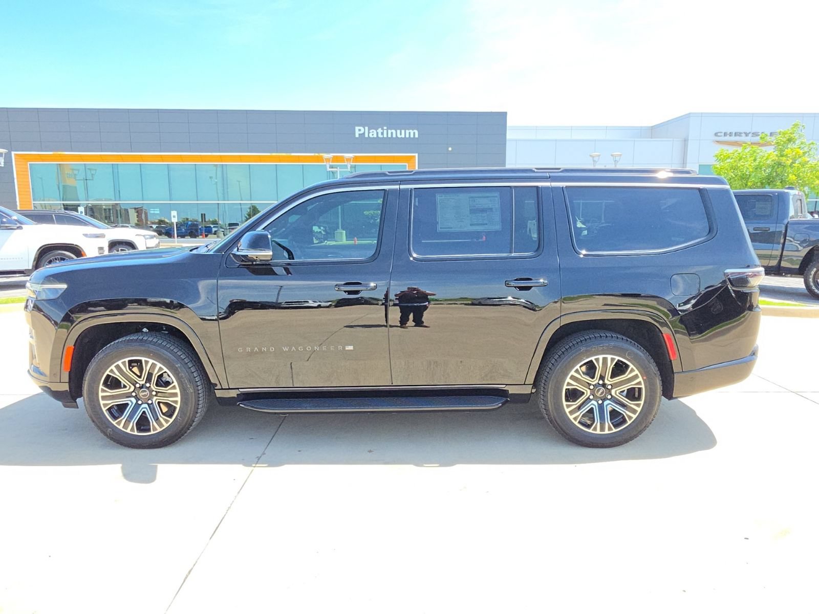 New 2026 Jeep Grand Wagoneer 2WD w/ Premium Group I image 2