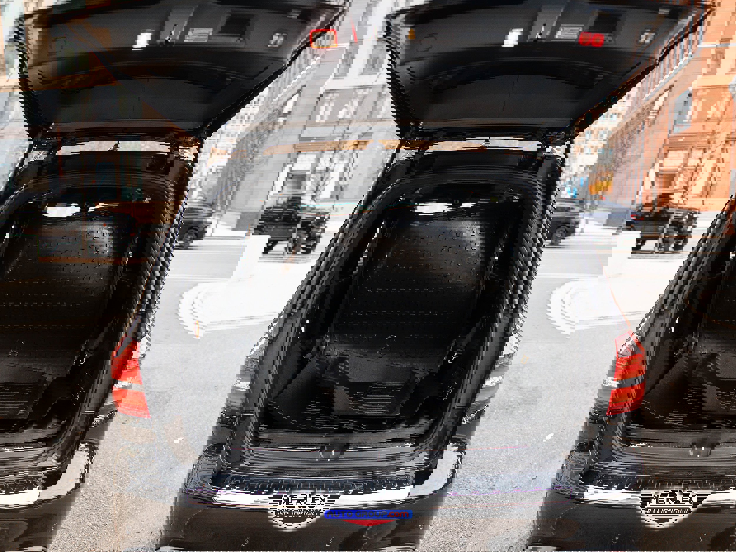 Used 2018 Mercedes-Benz GLS 63 AMG 4MATIC w/ AMG Night Styling Package image 53