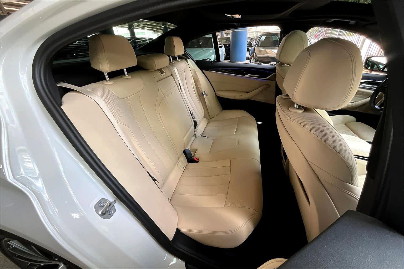 Used 2023 BMW 530i w/ Convenience Package RWD image 20