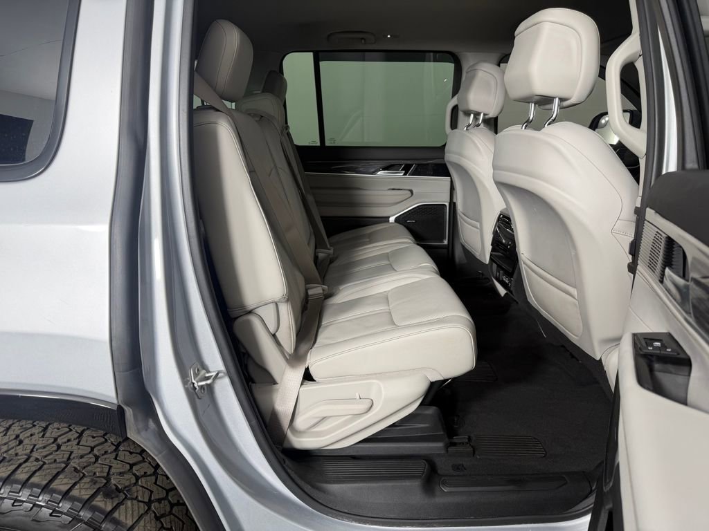 Used 2022 Jeep Wagoneer Series III image 15