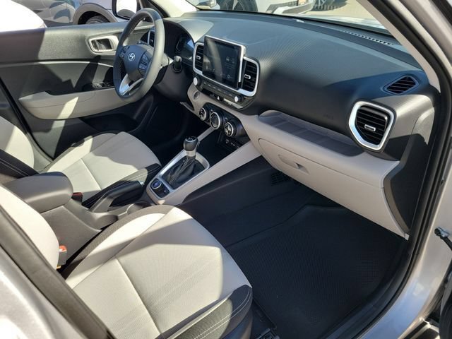 New 2026 Hyundai Venue SEL FWD image 18