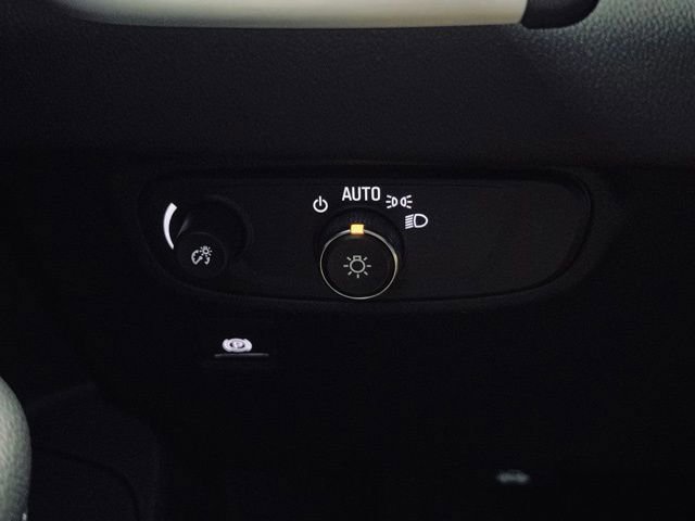 Used 2024 GMC Terrain SLE image 28