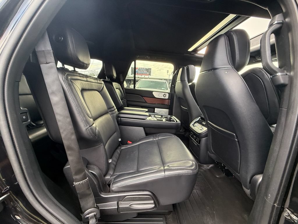 Used 2020 Lincoln Navigator Reserve w/ Luxury Package AWD/4WD image 22