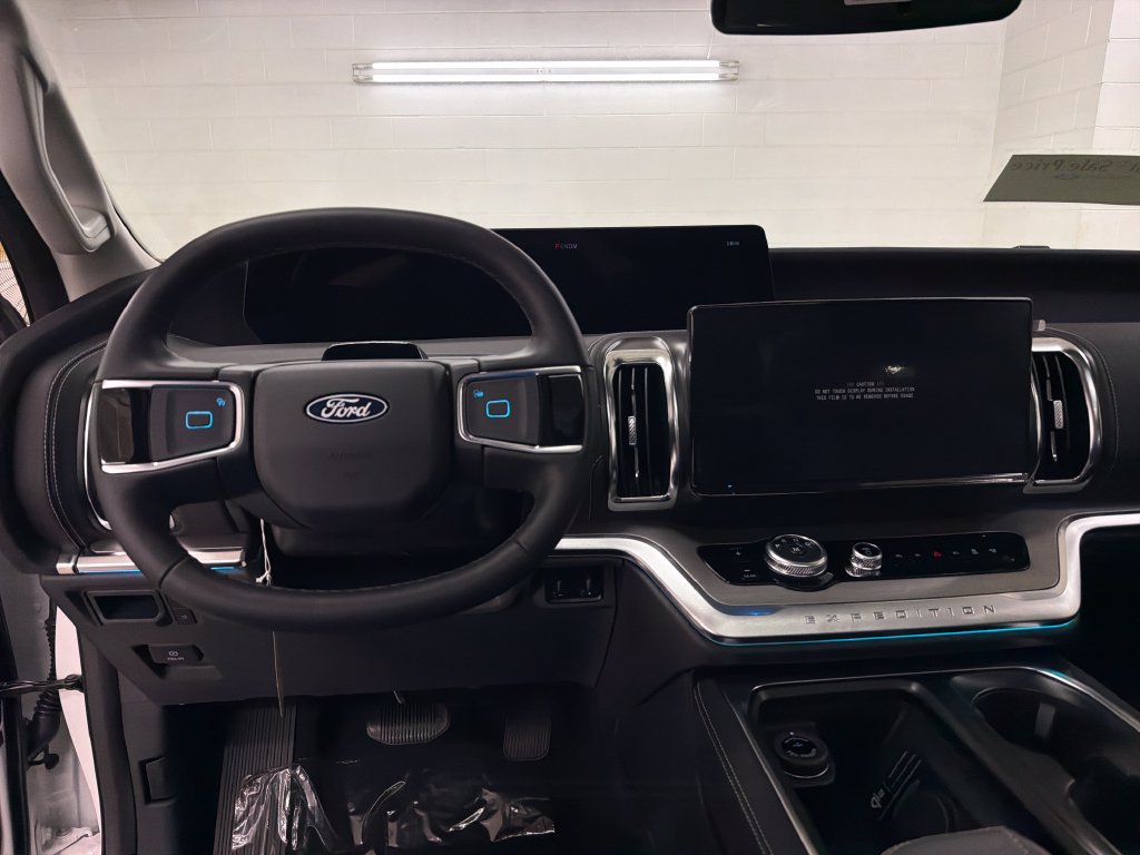 New 2027 Ford Expedition Max Platinum w/ Driver's Package RWD image 8