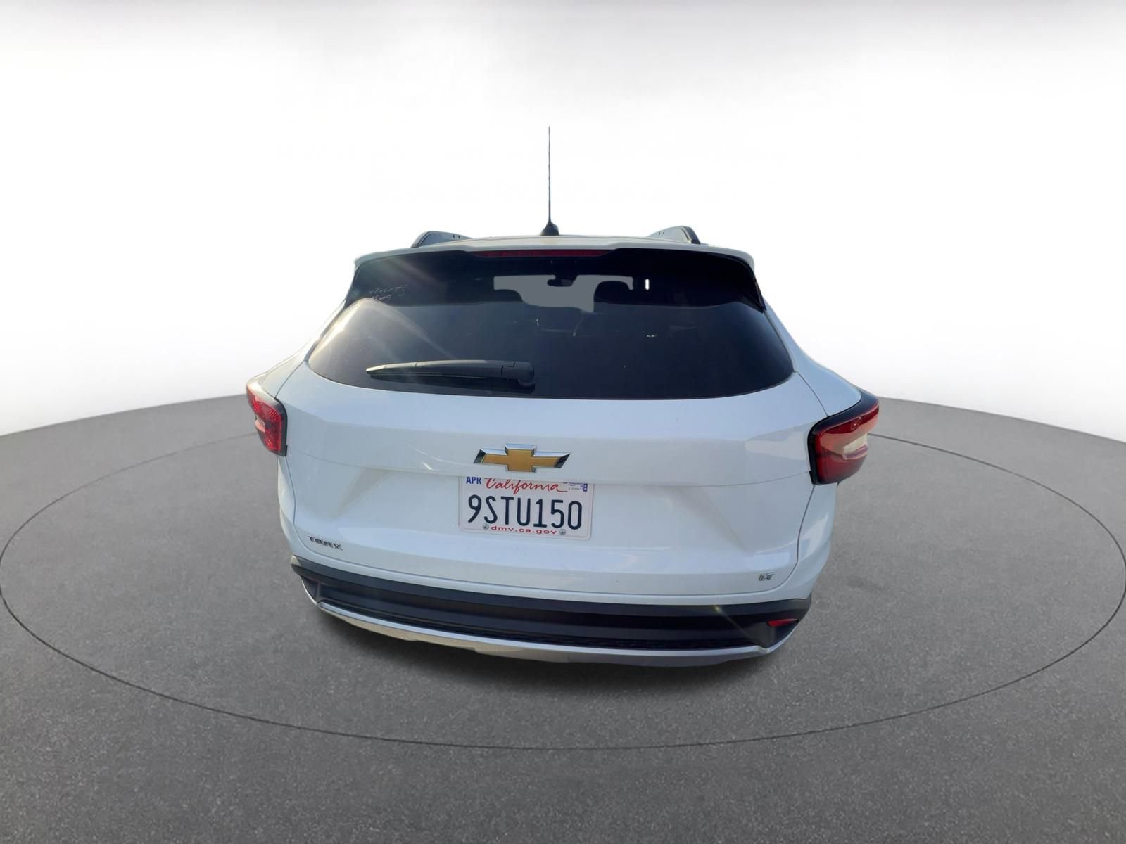 Used 2025 Chevrolet Trax LT w/ LT Convenience Package image 5