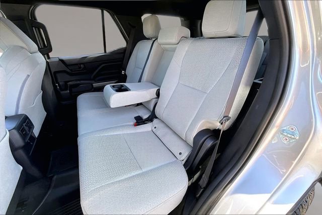 Used 2025 Toyota 4Runner SR5 image 19