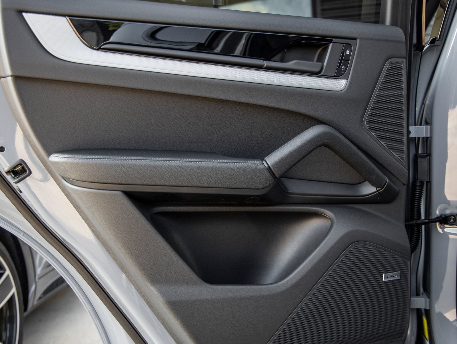 New 2026 Porsche Cayenne AWD/4WD image 32