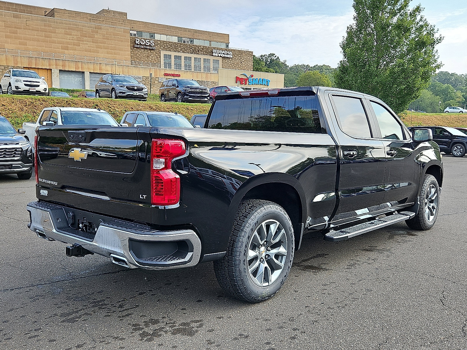 New 2026 Chevrolet Silverado 1500 LT image 4