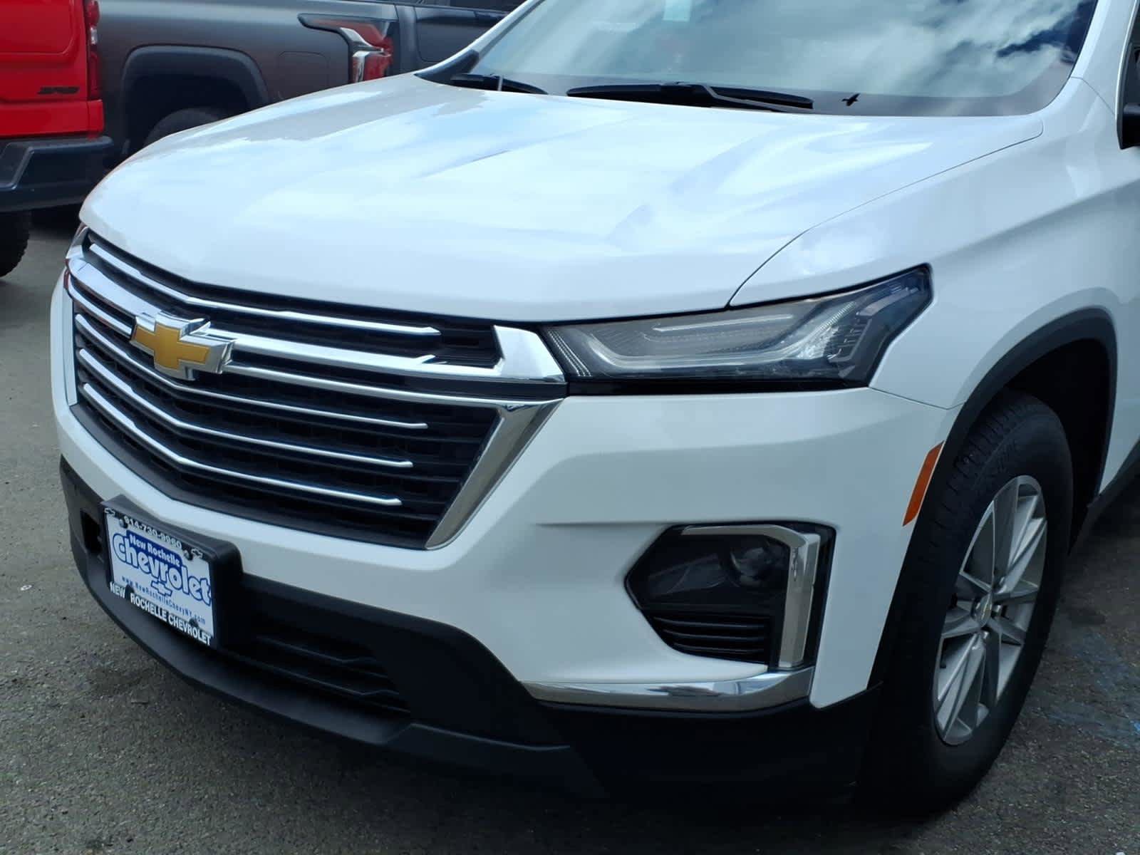 Used 2023 Chevrolet Traverse LT AWD/4WD image 7