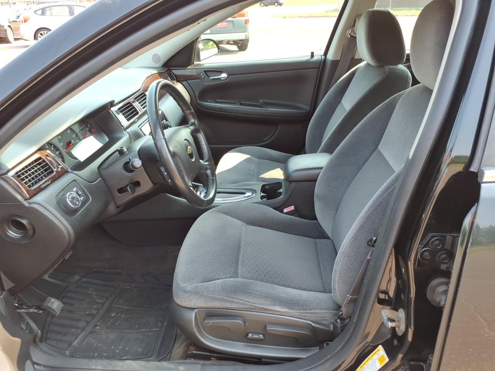 Used 2014 Chevrolet Impala Limited LS FWD image 10