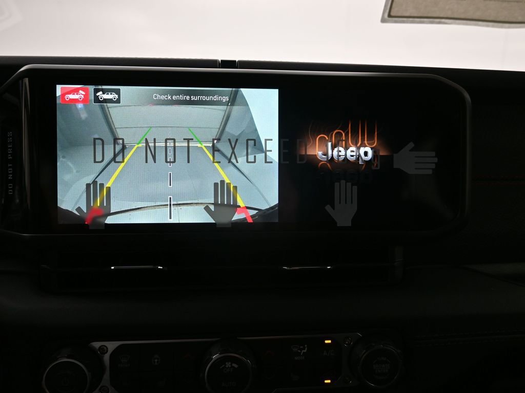 New 2026 Jeep Wrangler Unlimited Rubicon AWD/4WD image 17